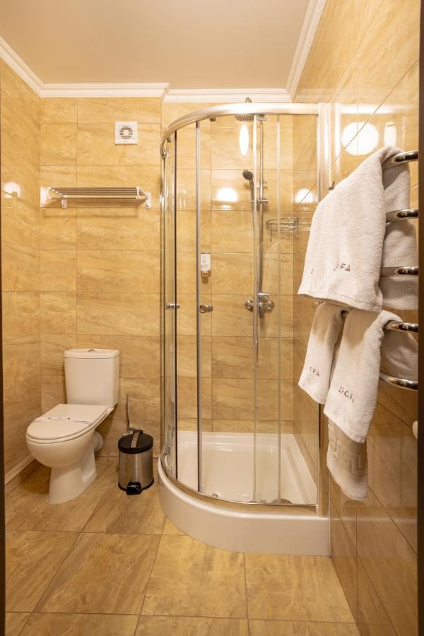 Private Rooms In Hotel Lift 1R Буковел Екстериор снимка